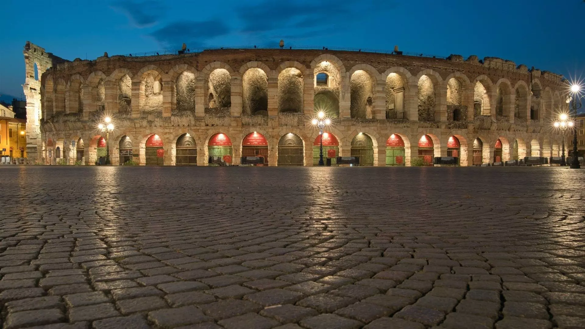 Piazza_Bra_verona_260bbb99c7.webp